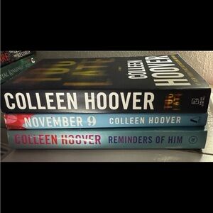 Colleen Hoover book bundle